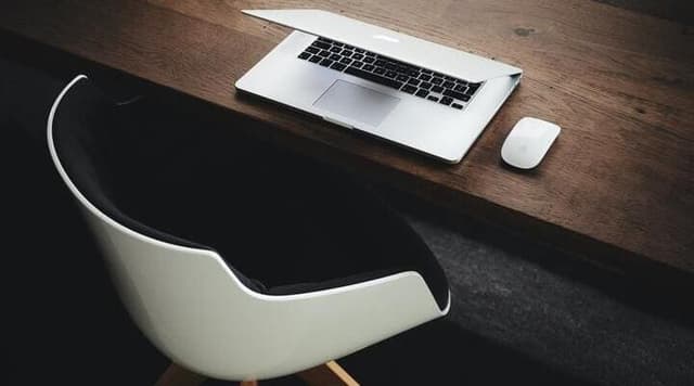 What are the different parts of a business plan?