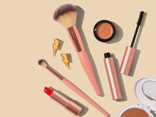 Internal and External Diagnosis of a company - L'Oréal