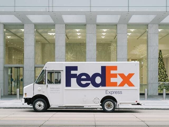 Marketing Analysis of FedEx using Porter's Five Forces