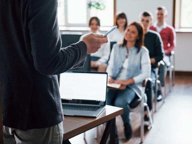 Étude de cas RH sur la formation professionnelle - L'importance de la formation professionnelle au sein du groupe Carrefour