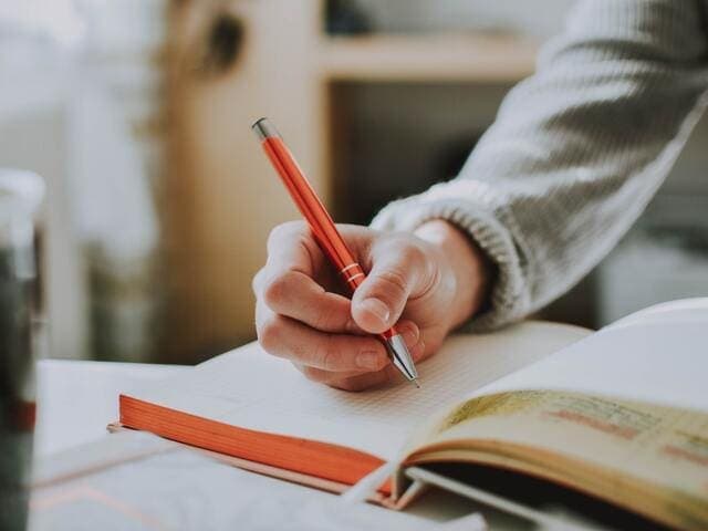 Great essay topics in marketing communication