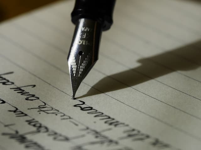 Écriture d'invention - Écrire une scène de théâtre sur le thème de la dissuasion - Devoir à destination d'un collégien