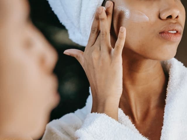 Analyse PESTEL - Léa Nature (produits bio et naturels)