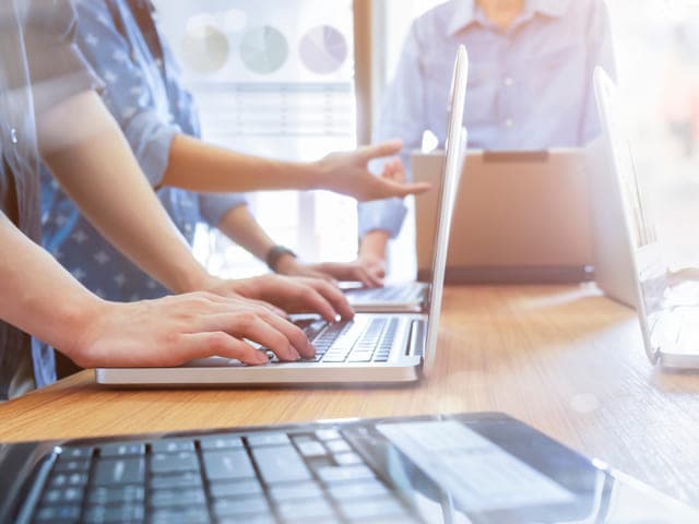 Exemples de sujets et de problématiques pour un mémoire sur la digitalisation RH
