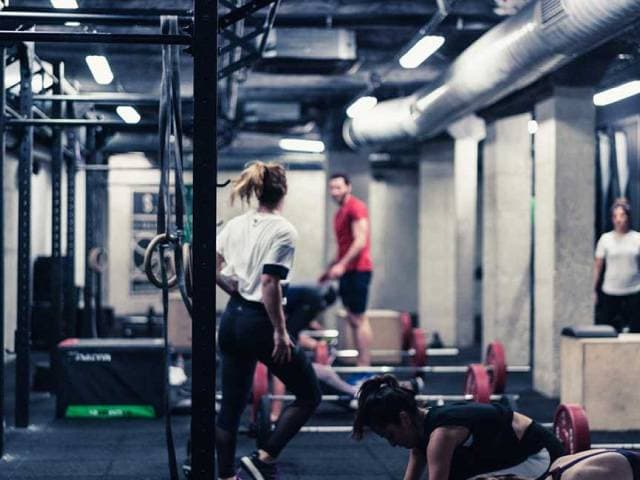 Les forces de Porter des clubs de fitness